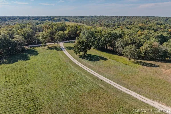 $625,000 | 209 Two N Two Lane, Camdenton, MO 65020