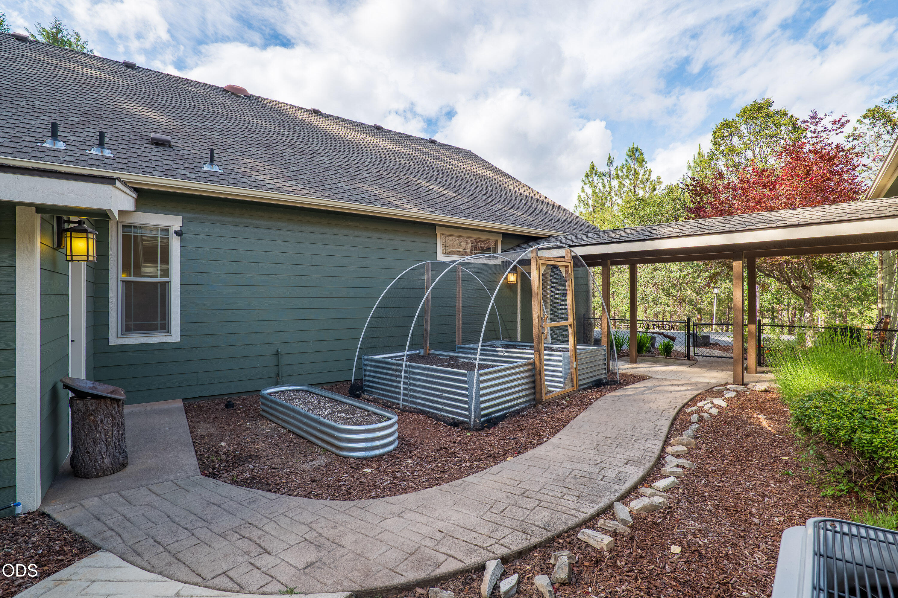 1321 Falcon Crest Lane Merlin, OR 97532 - Photo 44 of 57