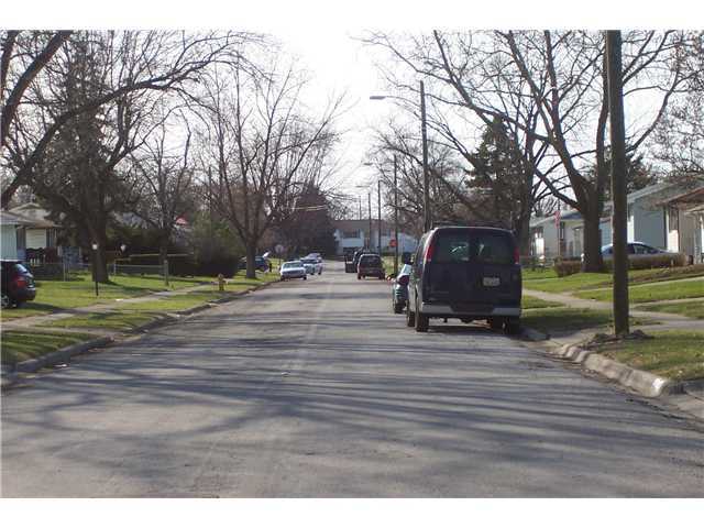 3945 Lynward Road Columbus, OH 43228 - Photo 3 of 6