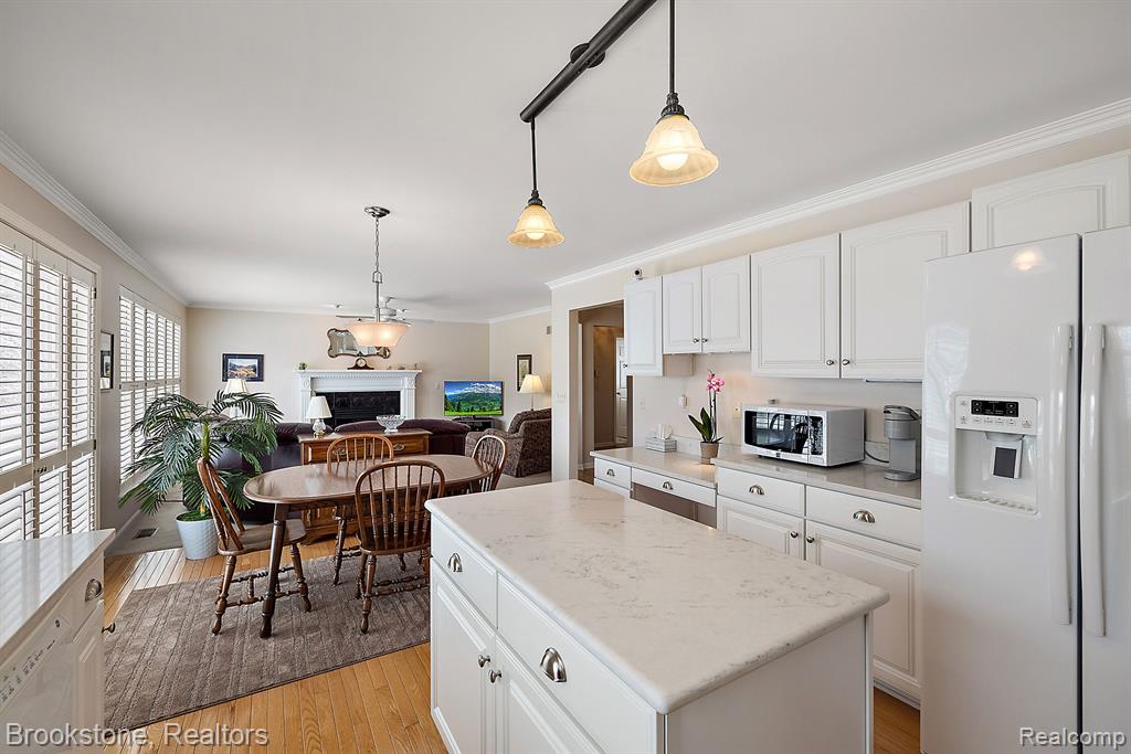 2738 Long Meadow Lane Rochester Hills, MI 48307 - Photo 23 of 64