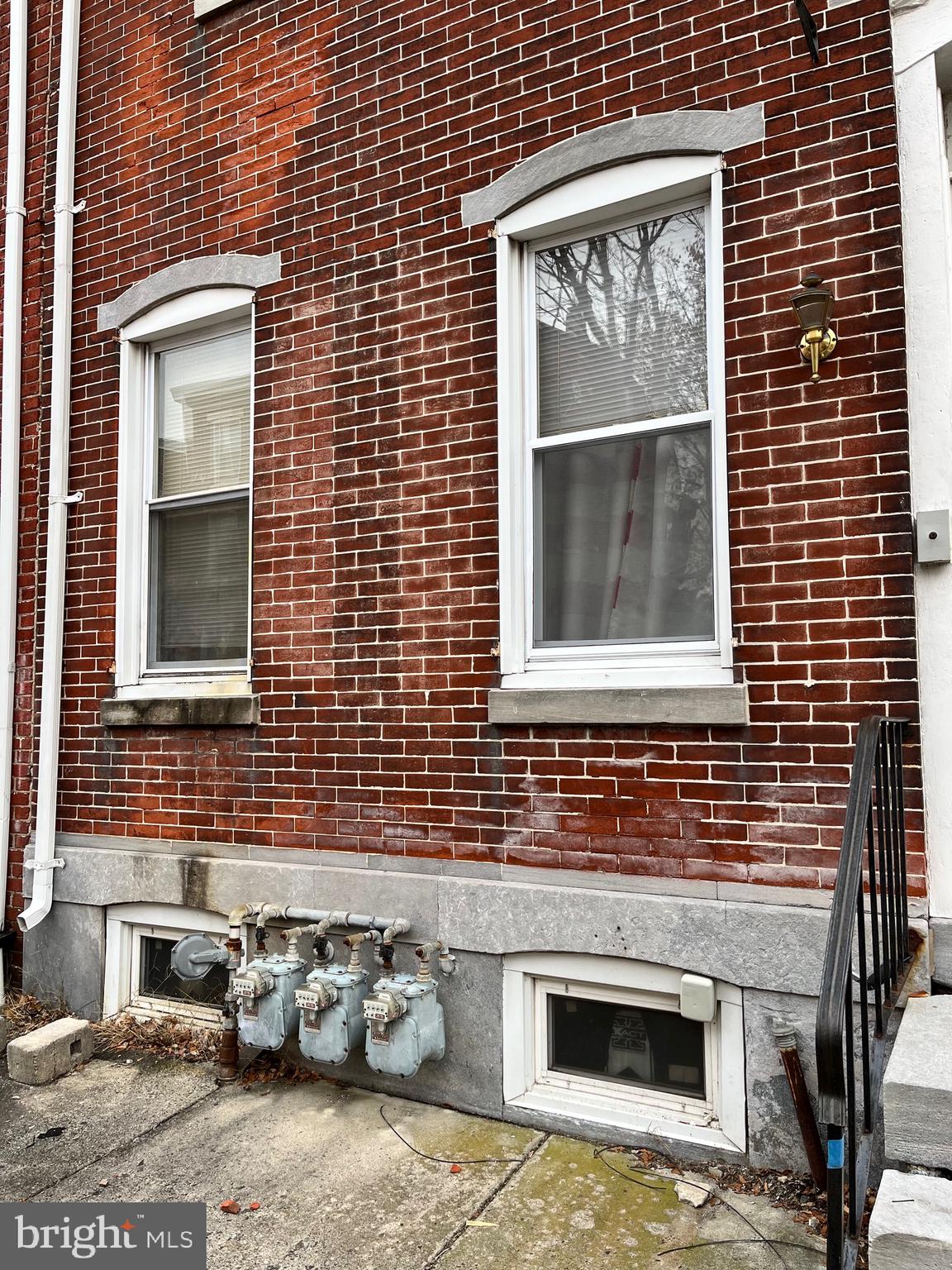 706 Chain Street Norristown, PA 19401 - Photo 3 of 30