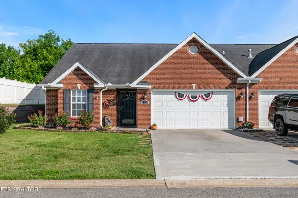$499,900 | 8100 Gate Keeper Way, Knoxville, TN 37931
