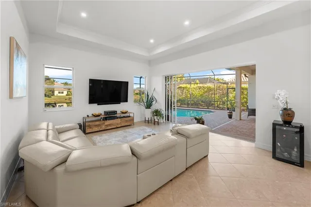 $1,795,000 | 379 Cypress Way West, Naples, FL 34110