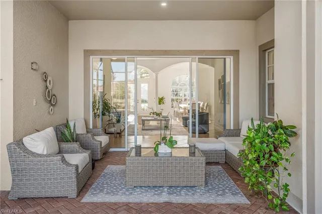 $1,795,000 | 379 Cypress Way West, Naples, FL 34110