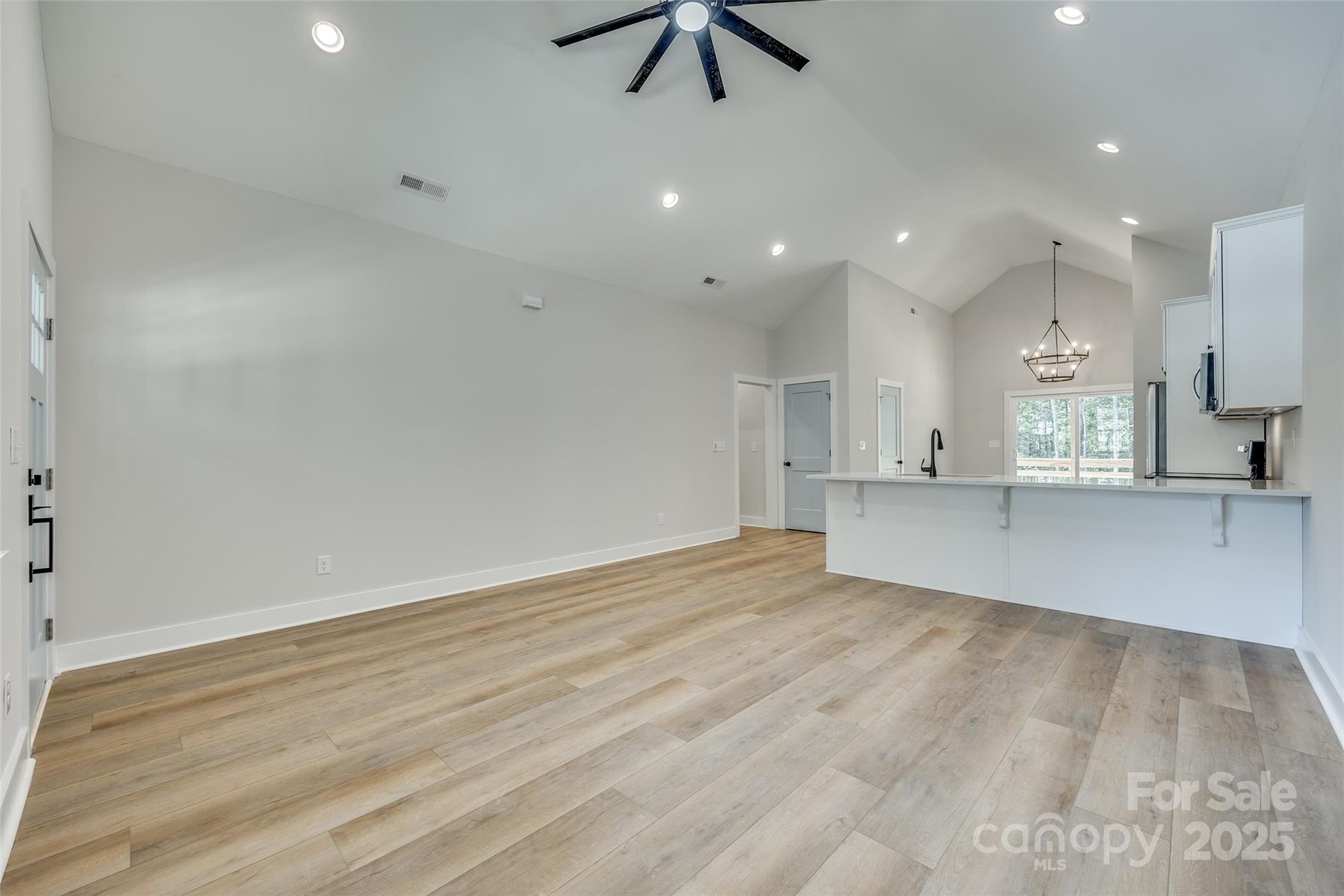 936 Jackson Road Fort Lawn, SC 29714 - Photo 4 of 32 Gallery Image 4