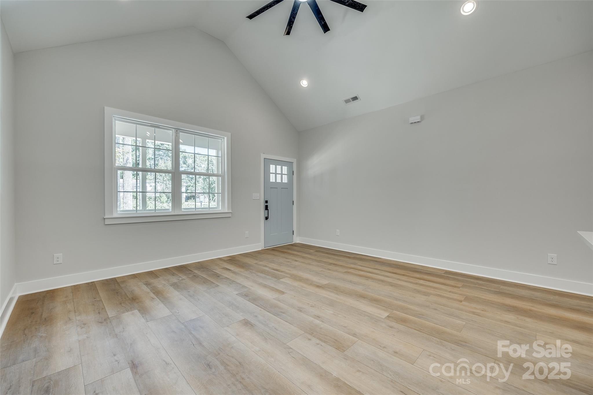 936 Jackson Road Fort Lawn, SC 29714 - Photo 5 of 32 Gallery Image 5