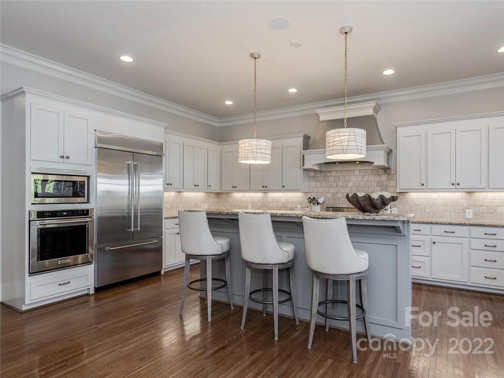 2000 Sharon Avenue Charlotte, NC 28211 - Photo 17 of 41