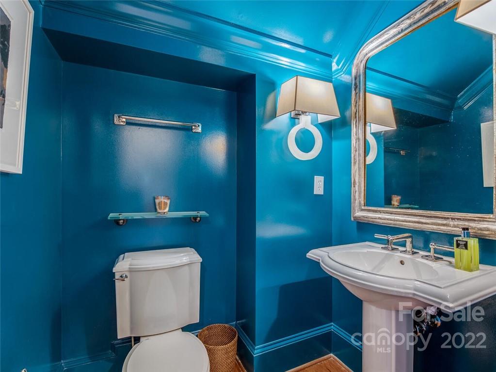 2000 Sharon Avenue Charlotte, NC 28211 - Photo 9 of 41