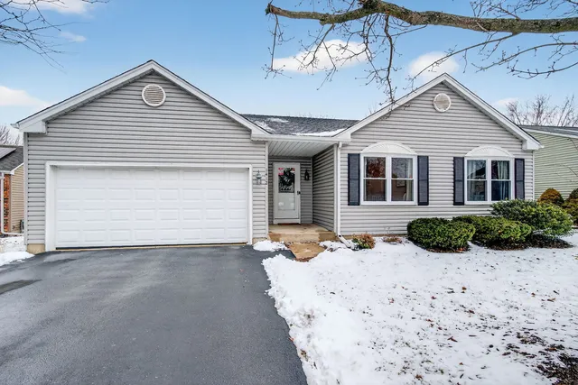 $345,000 | 1412 Bar Harbour Road, Aurora, IL 60504