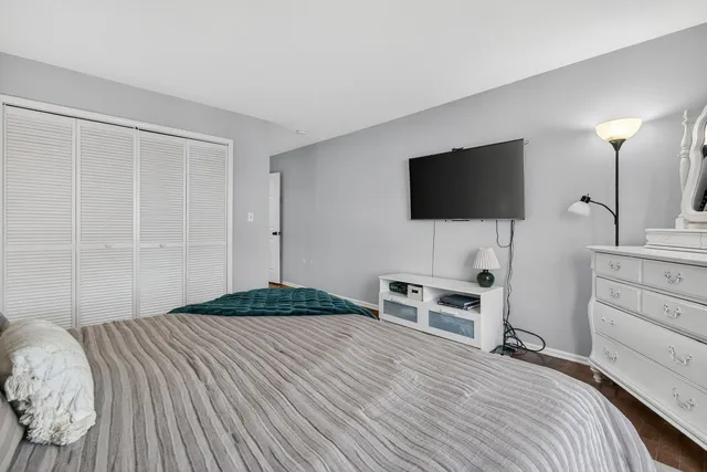 $345,000 | 1412 Bar Harbour Road, Aurora, IL 60504