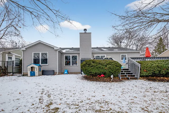 $345,000 | 1412 Bar Harbour Road, Aurora, IL 60504