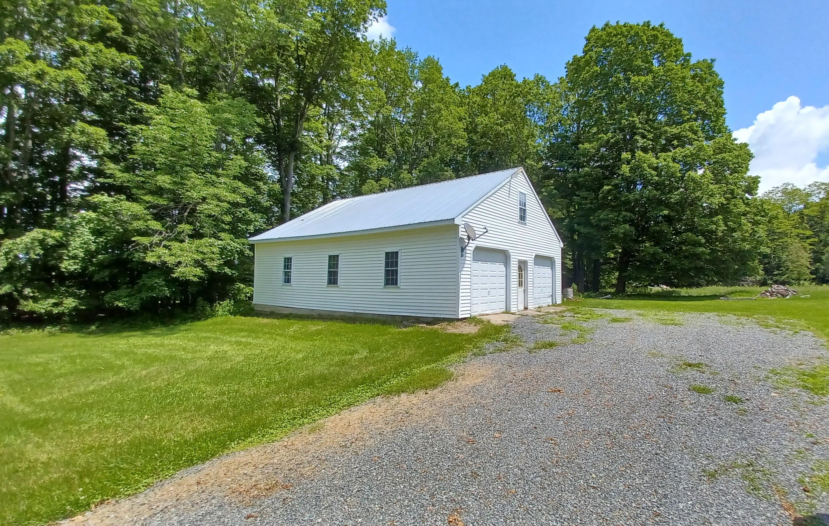 423 Ridge Road Fairfield, ME 04937 - Photo 5 of 53 20230620_122430