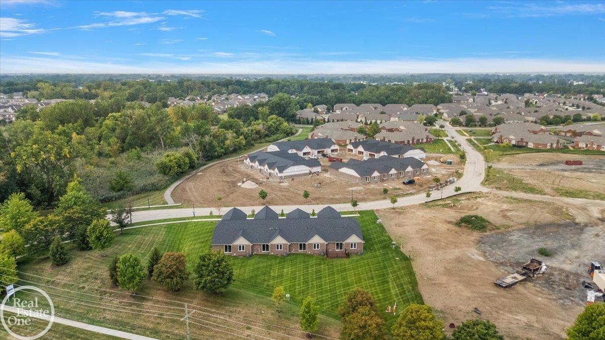 5816 Greenview, Unit #2 Warren, MI 48092 - Photo 19 of 58 Gallery Image 19