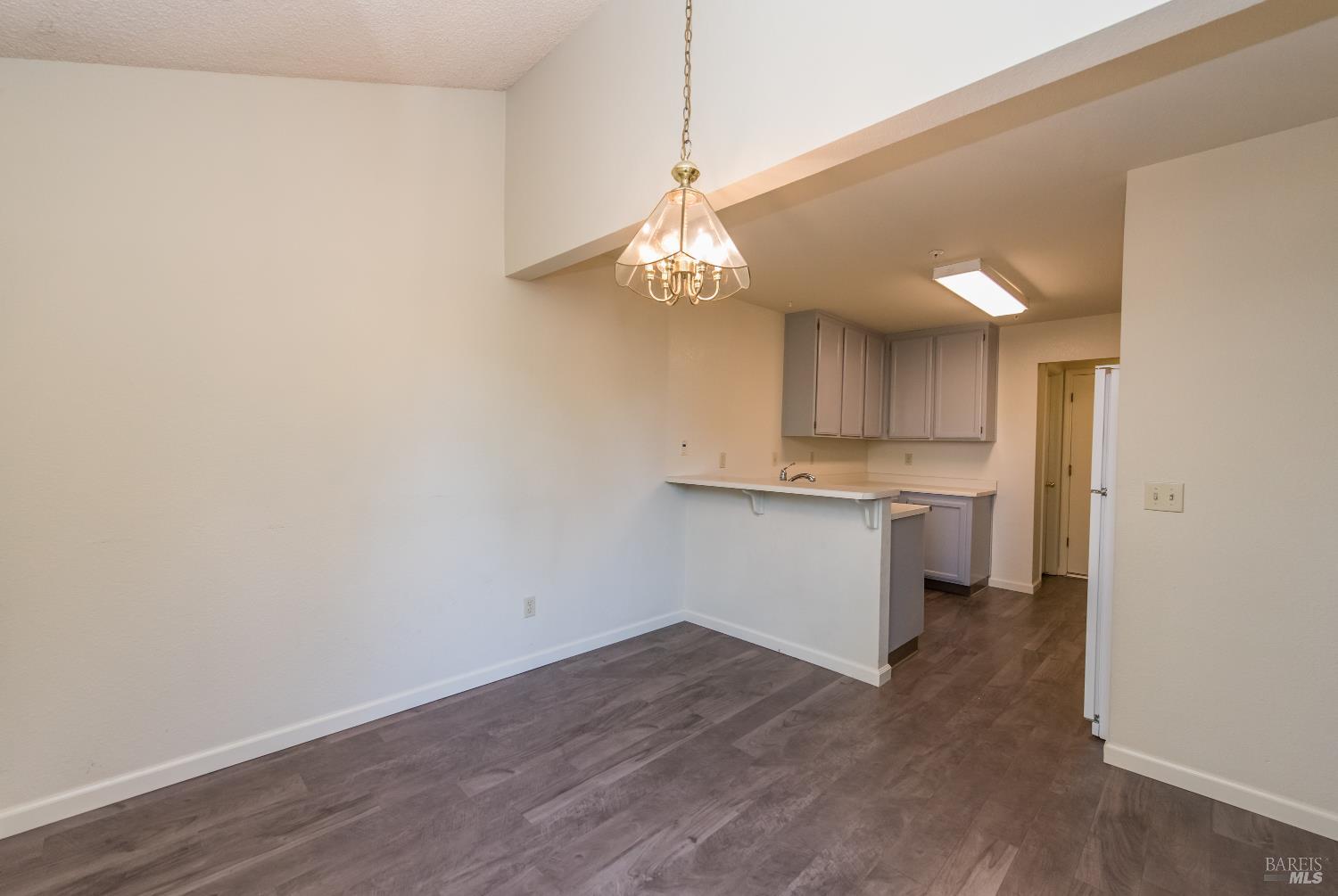 7 Meridian Circle Rohnert Park, CA 94928 - Photo 5 of 28
