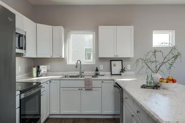 $599,900 | 3201-3203 Nobel Drive, Mankato, MN 56001