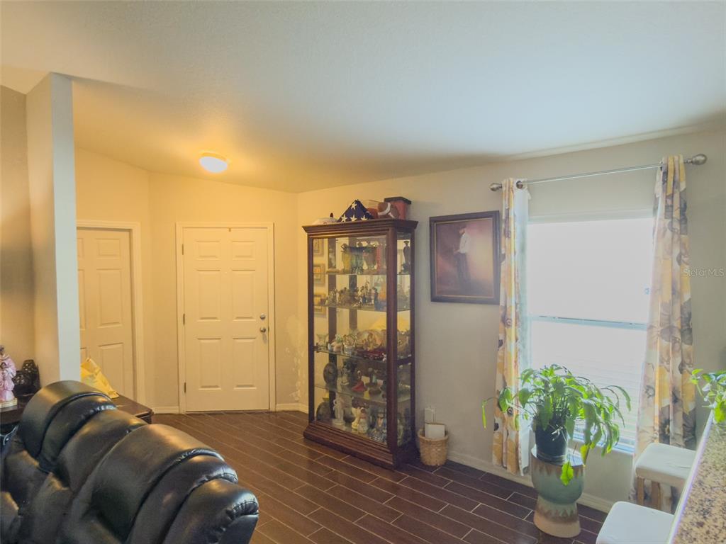 2128 Bretton Ridge Boulevard Winter Haven, FL 33884 - Photo 5 of 44