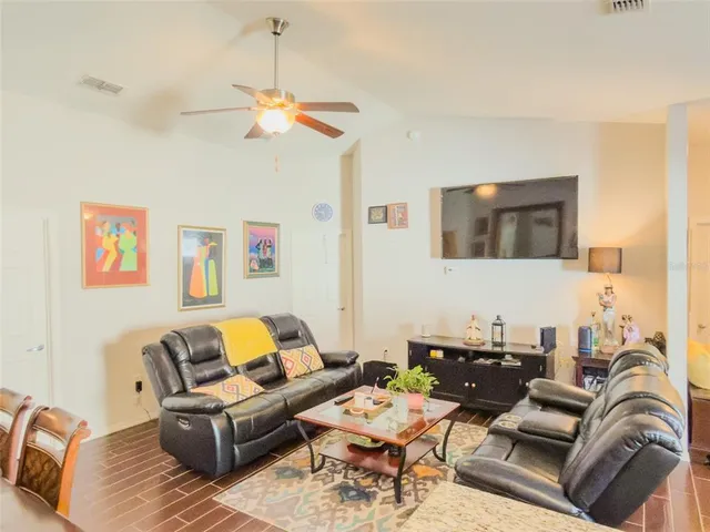 $289,900 | 2128 Bretton Ridge Boulevard, Winter Haven, FL 33884