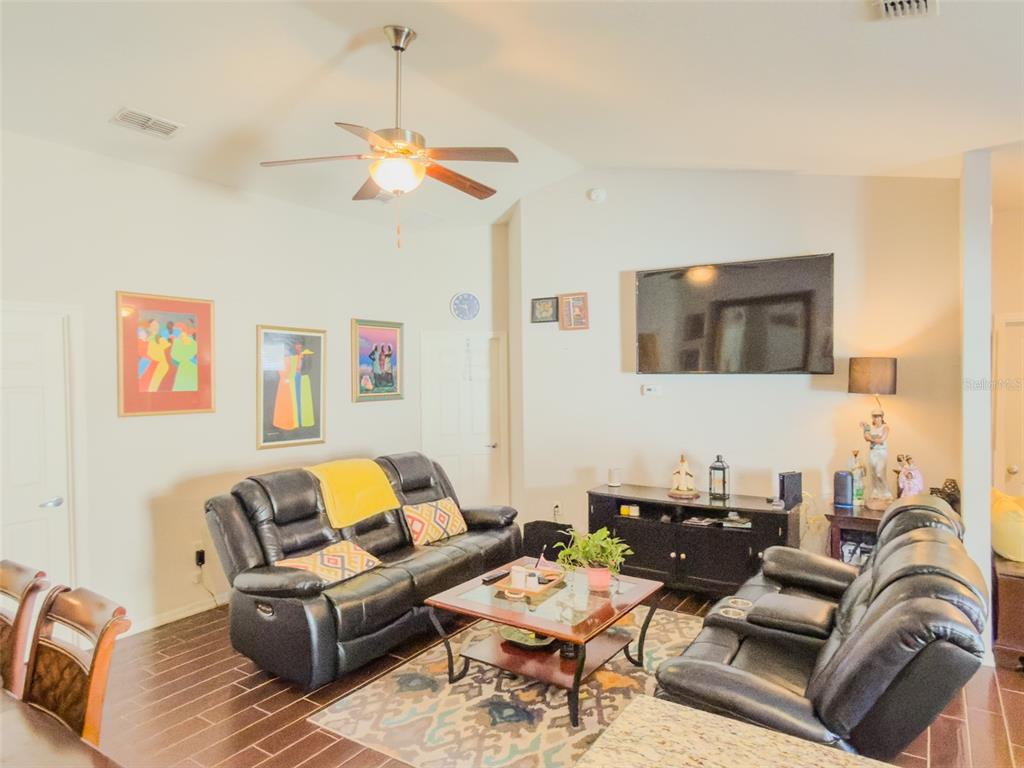 2128 Bretton Ridge Boulevard Winter Haven, FL 33884 - Photo 7 of 44