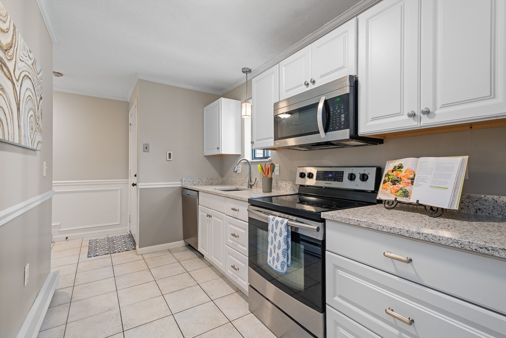 1195 Grafton Street, Unit 4 Worcester, MA 01604 - Photo 3 of 29 Gallery Image 3