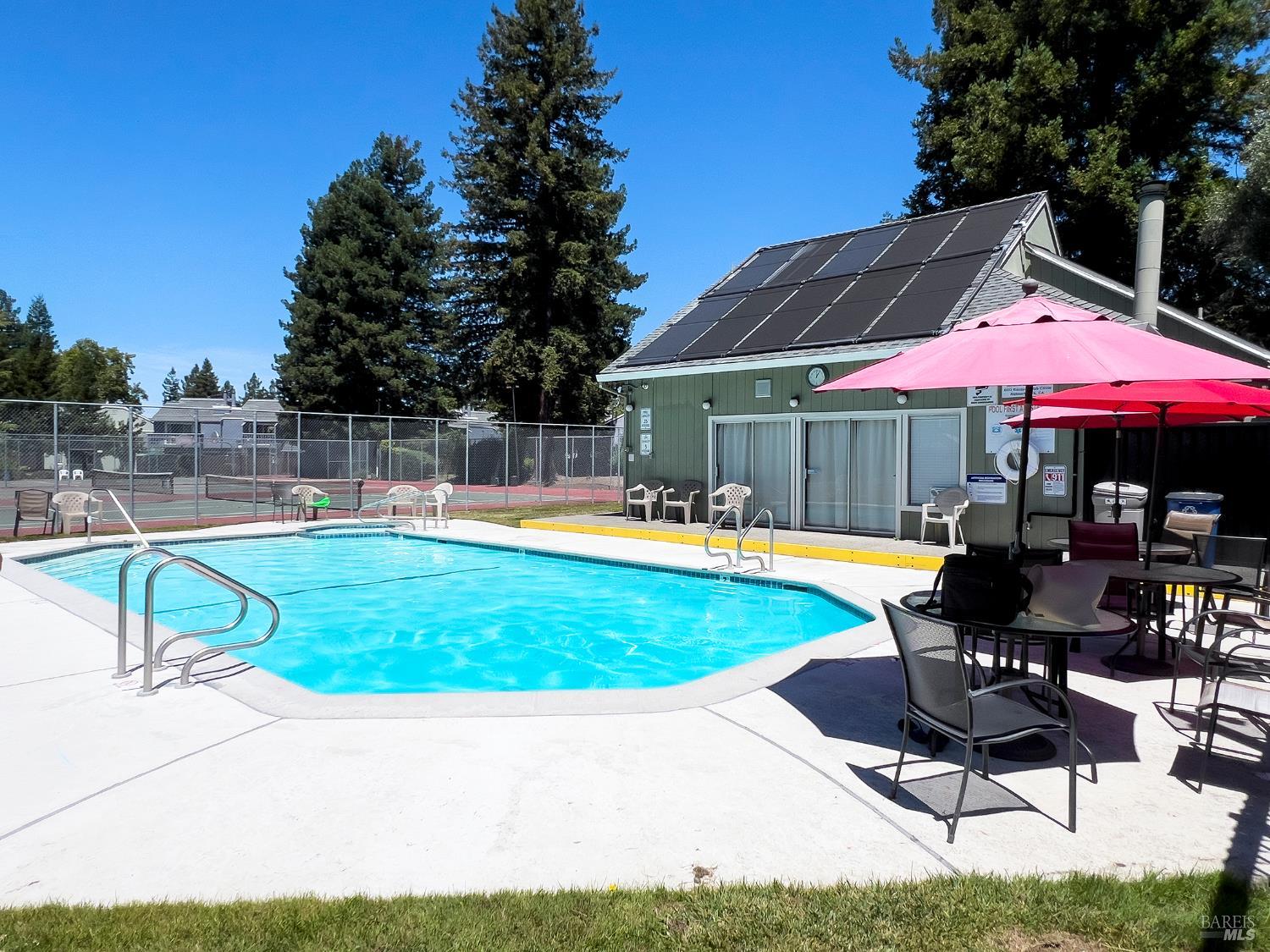655 Racquet Club Circle Rohnert Park, CA 94928 - Photo 12 of 13