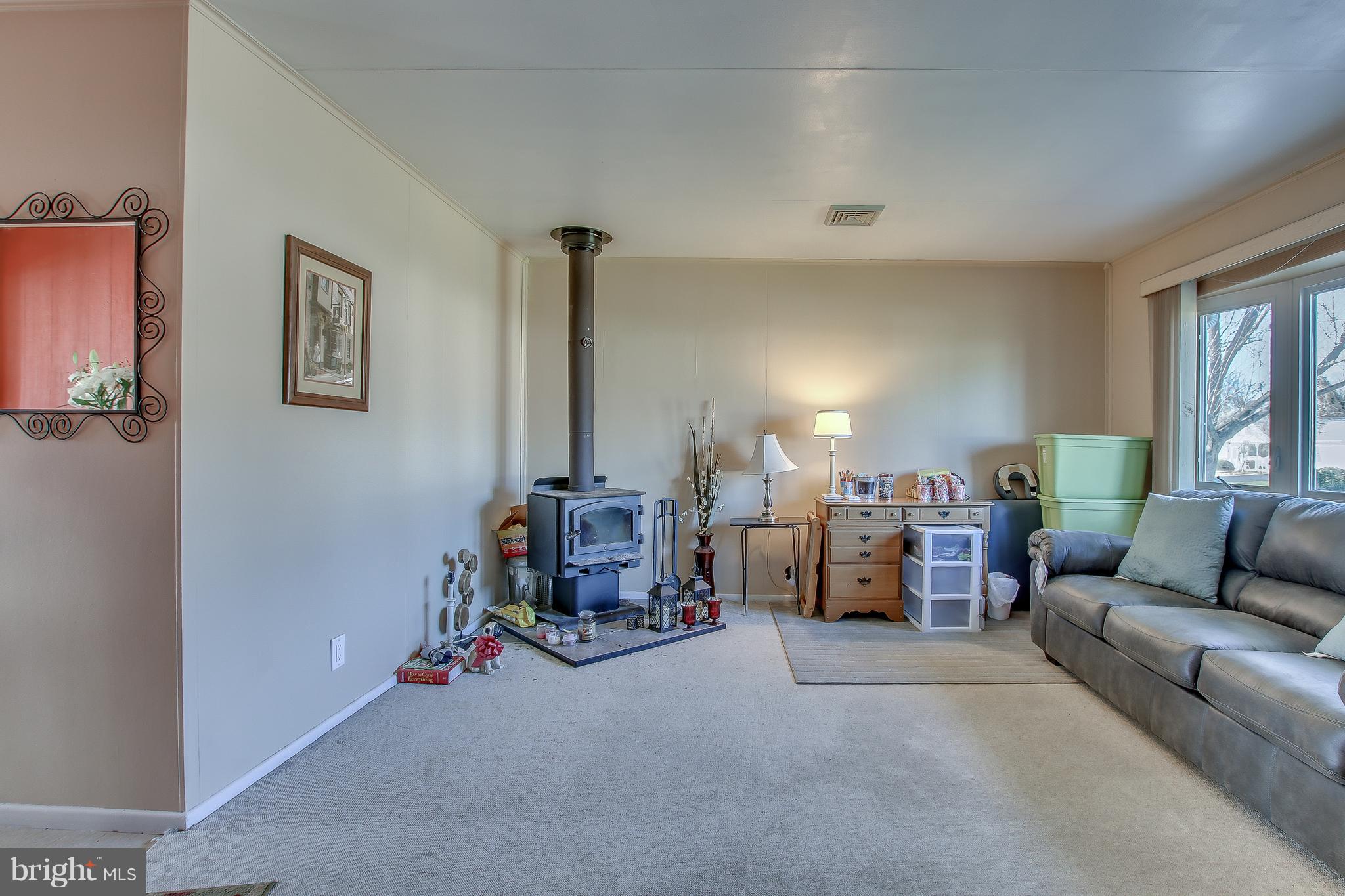 608 Auburn Road Fairless Hills, PA 19030 - Photo 4 of 23 Gallery Image 4