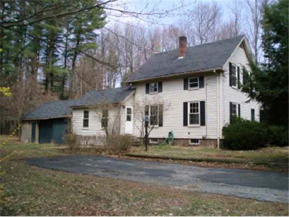 19 Drinkwater Road Exeter, NH 03833 - Photo 1 of 3