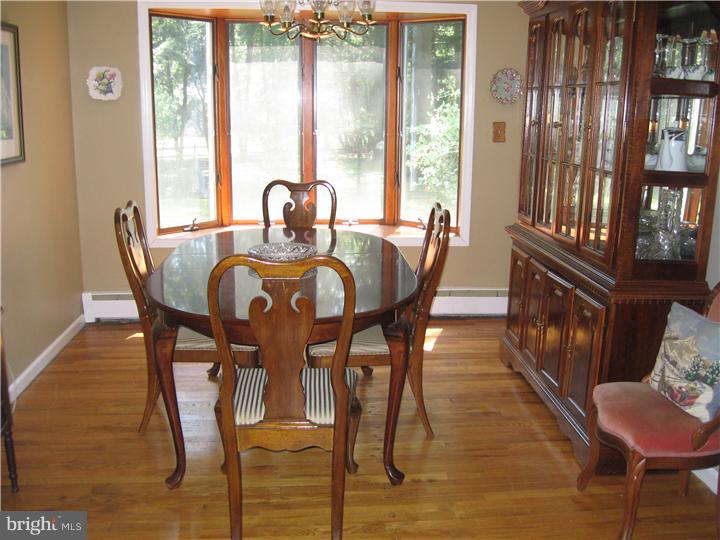 7 Lochatong Road Ewing, NJ 08628 - Photo 6 of 25 Gallery Image 6