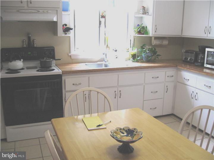 7 Lochatong Road Ewing, NJ 08628 - Photo 7 of 25 Gallery Image 7