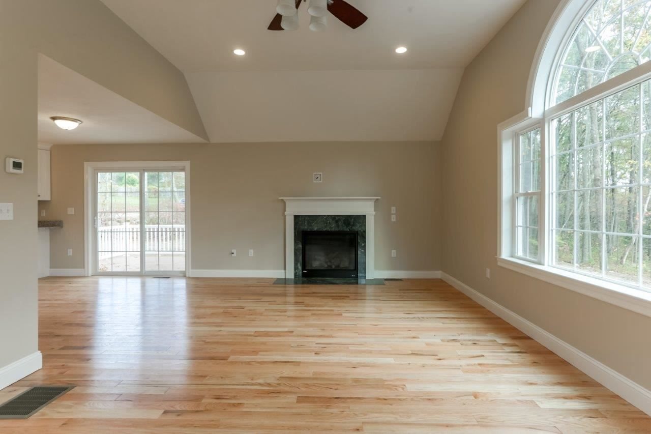 360 Main Street Hampstead, NH 03841 - Photo 7 of 25 Gallery Image 7
