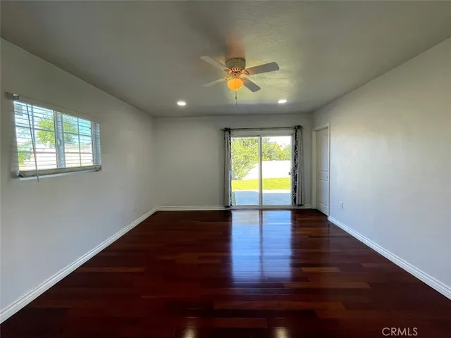 $4,000 | 1341 West School Street, Compton, CA 90220