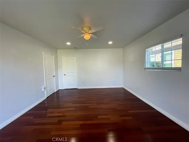 $4,000 | 1341 West School Street, Compton, CA 90220