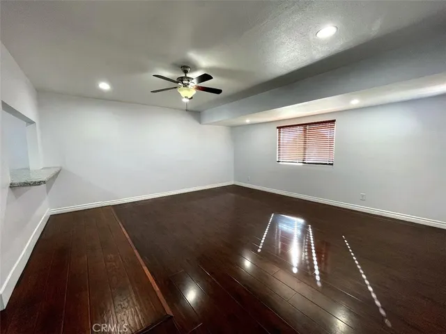 $4,000 | 1341 West School Street, Compton, CA 90220