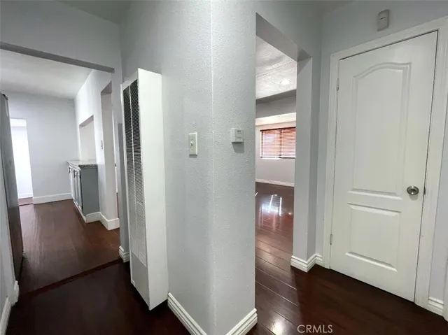 $4,000 | 1341 West School Street, Compton, CA 90220