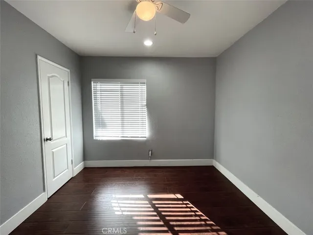 $4,000 | 1341 West School Street, Compton, CA 90220