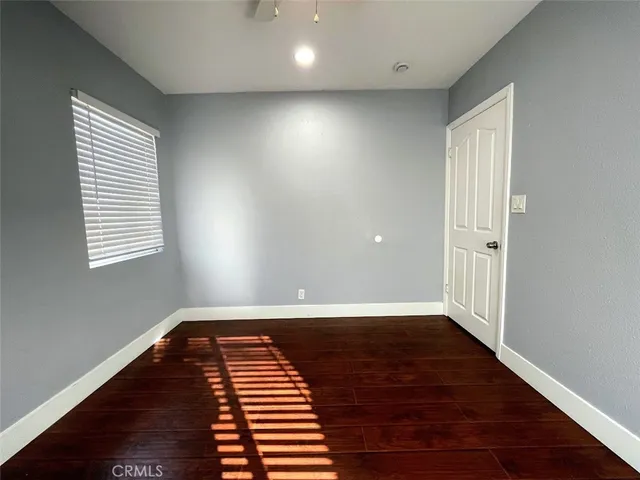 $4,000 | 1341 West School Street, Compton, CA 90220