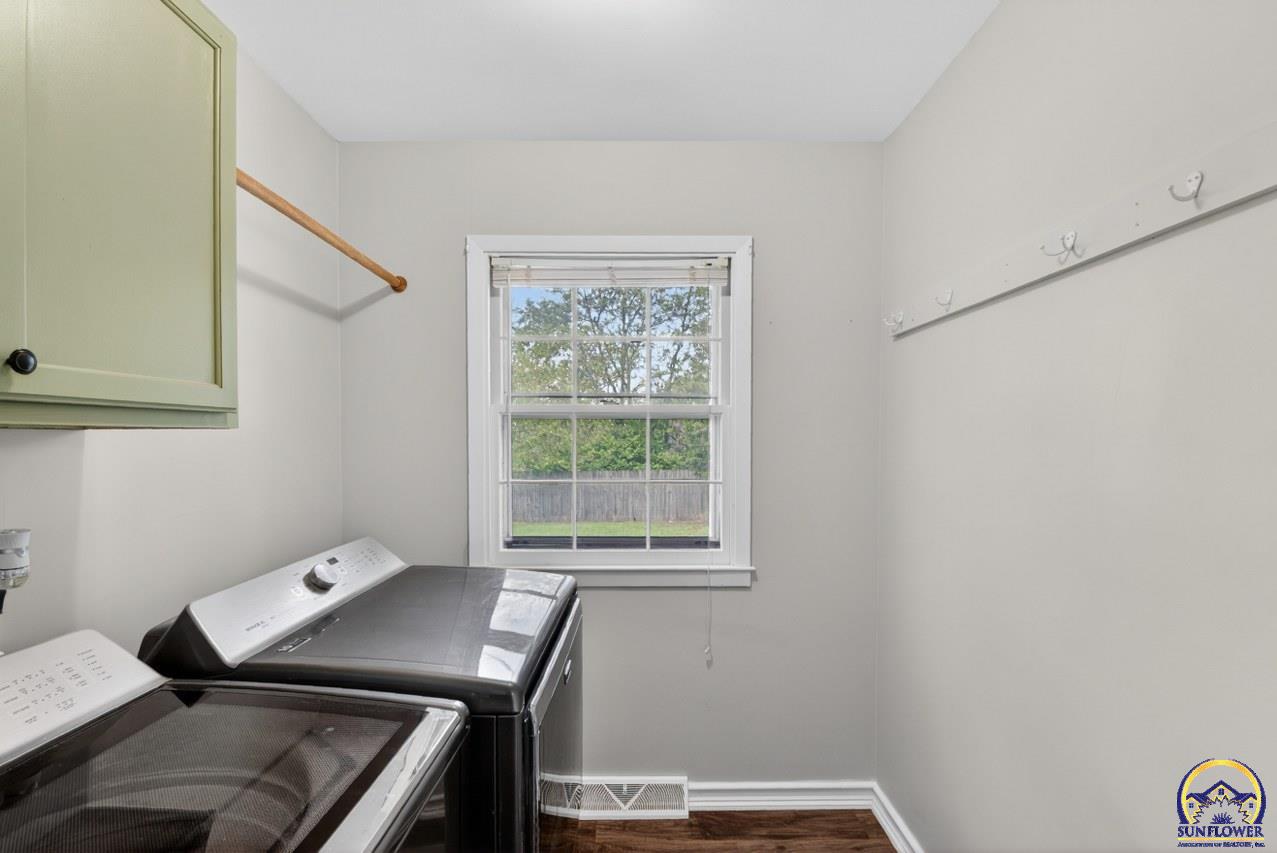 2031 Southwest Sims Avenue Topeka, KS 66604 - Photo 21 of 30