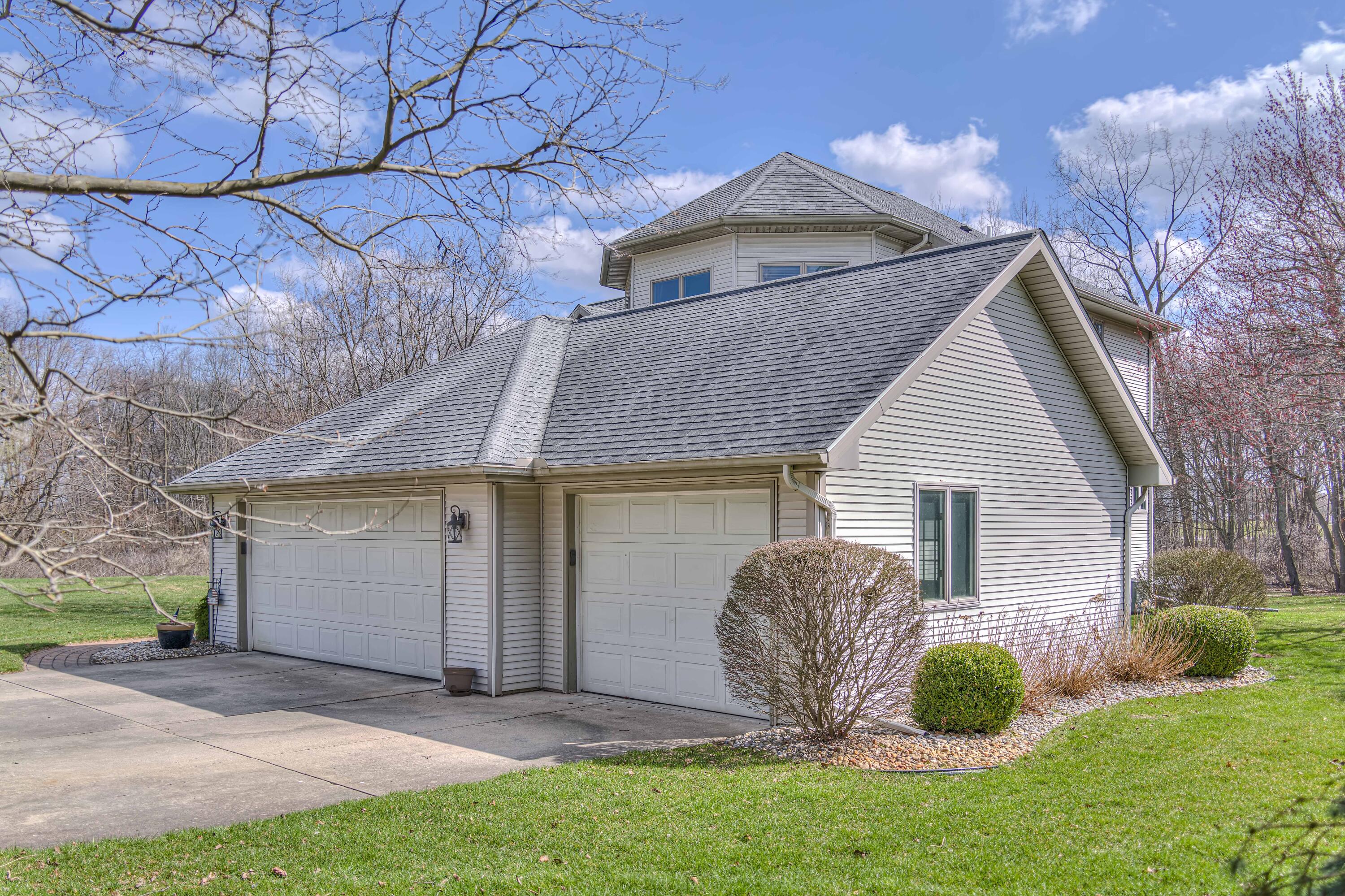 7485 Hunters Ridge Drive Jackson, MI 49201 - Photo 36 of 51 7485 Hunters Ridge 03