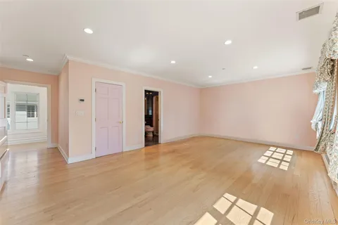 $4,995,000 | 2 High Point Terrace, Scarsdale, NY 10583