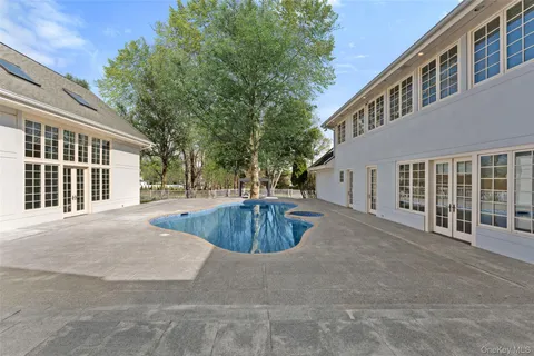 $4,995,000 | 2 High Point Terrace, Scarsdale, NY 10583