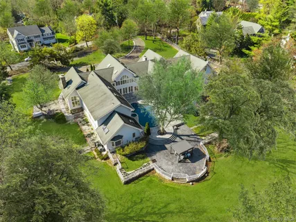 $4,995,000 | 2 High Point Terrace, Scarsdale, NY 10583