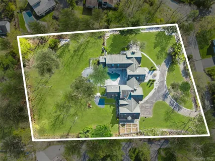 $4,995,000 | 2 High Point Terrace, Scarsdale, NY 10583