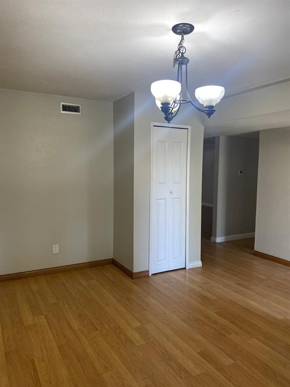 1109 Cross Bend Road Plano, TX 75023 - Photo 5 of 11