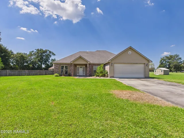 $1,900 | 382 Shawnee Farms Road, Opelousas, LA 70570