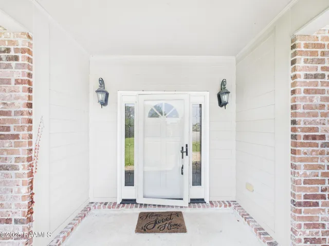 $1,900 | 382 Shawnee Farms Road, Opelousas, LA 70570