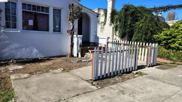 $525,000 | Bushrod, Oakland, CA 94609