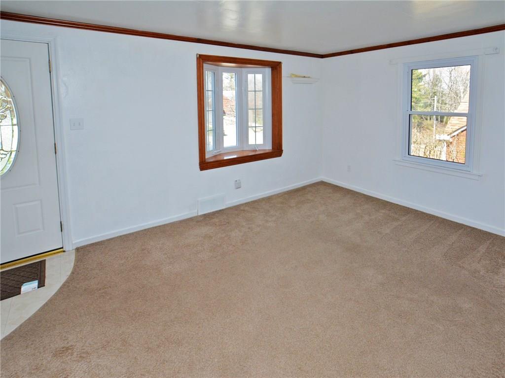 7306 Shannon Road Verona, PA 15147 - Photo 8 of 20 Gallery Image 8