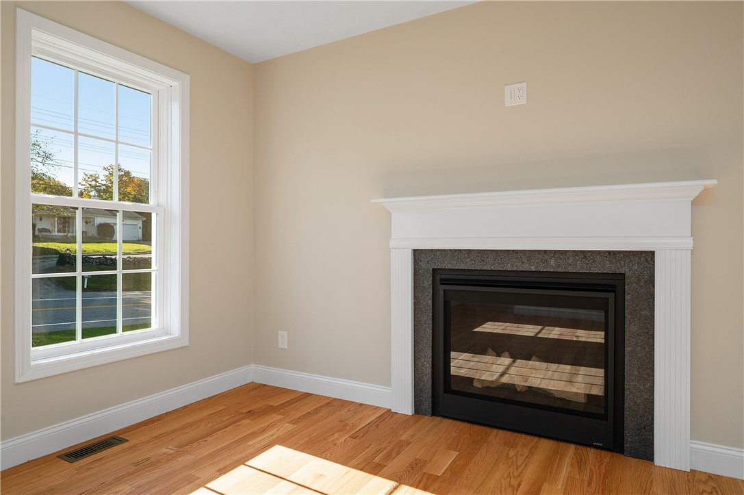 50 Angell Road Cumberland, RI 02864 - Photo 13 of 49