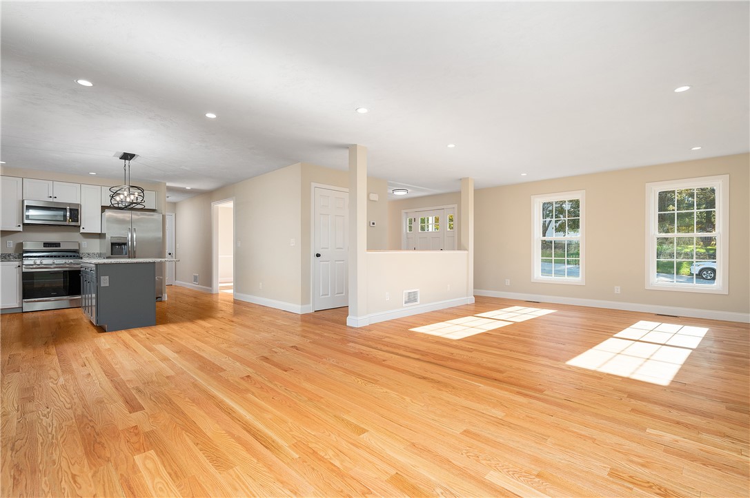 50 Angell Road Cumberland, RI 02864 - Photo 15 of 49