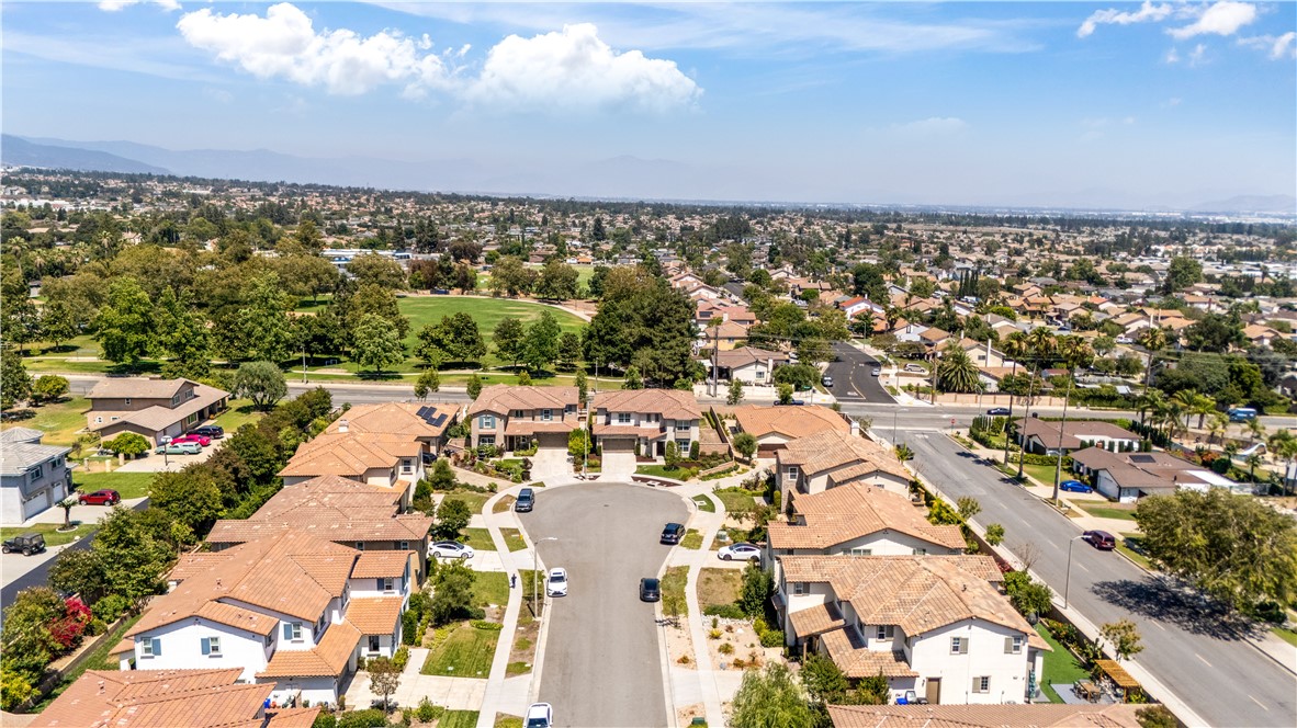 10095 Goldenrod Court Rancho Cucamonga, CA 91701 - Photo 4 of 73