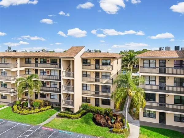 $169,000 | 635 30th Avenue West, Unit F 401, Bradenton, FL 34205